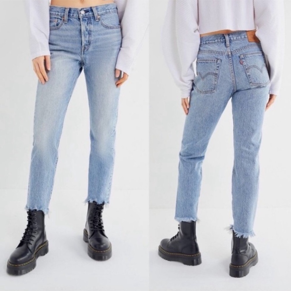 Levi’s Wedgie Icon Shut Up High Rise Raw Hem Tapered Leg Ankle Jeans Size 30